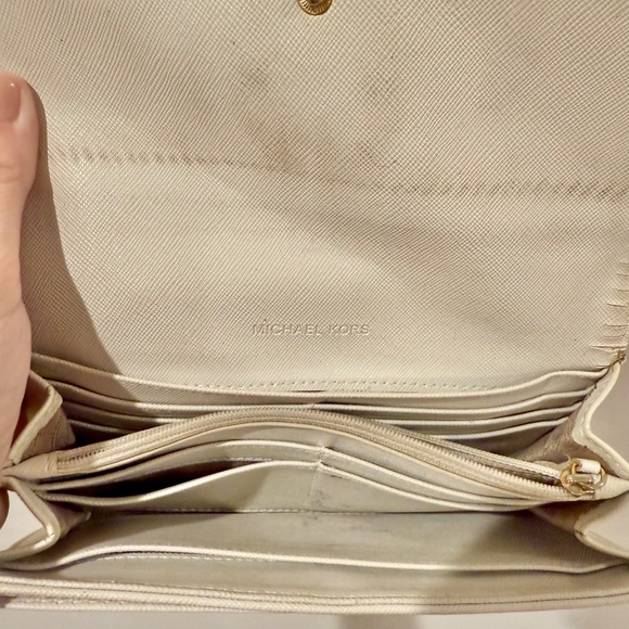 Michael Kors Large Logo Tote - used once - Picture 8 of 9